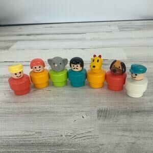 Vintage Lot Of 7 look alike Little People figures people animals